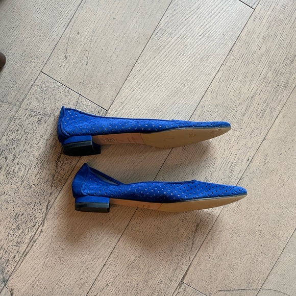 Manolo Blahnik Blue Suede Flats - Picture 7 of 11